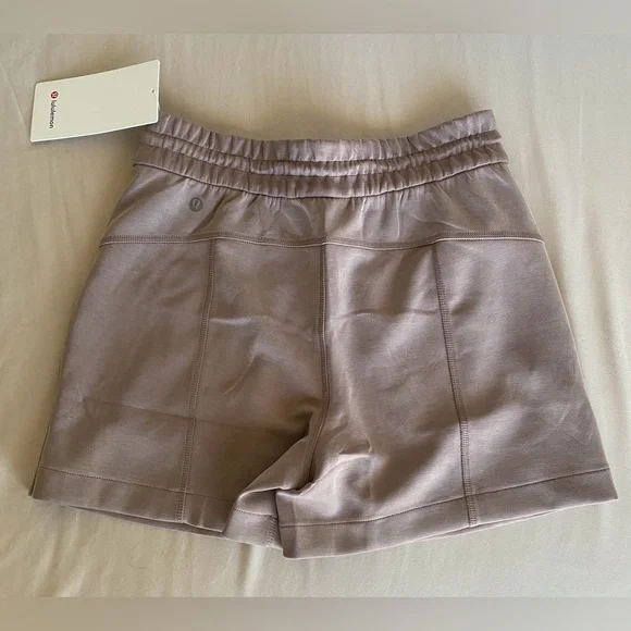 Lululemon Softstreme High-Rise Short 4" NWT Size4 - Picture 7 of 12